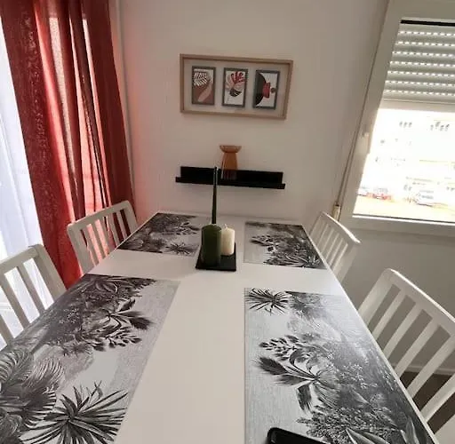 Autre Canal Chez Helo 낭시