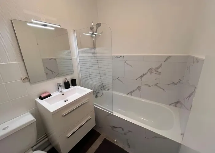 Autre Canal Chez Helo 낭시